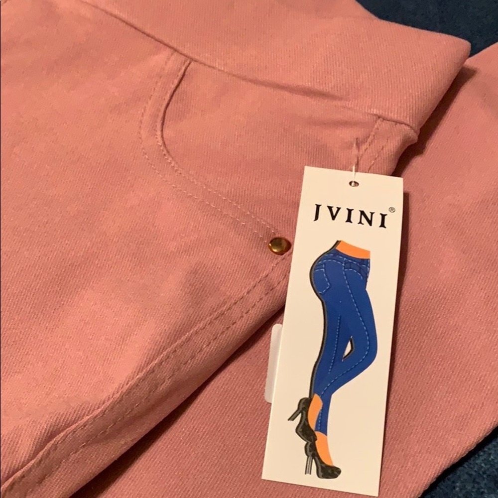 JVINI blush color jeggings.